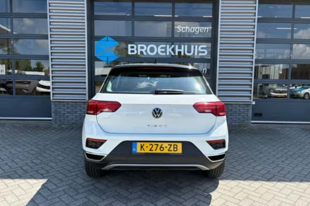 Volkswagen T-Roc (2021) thumbnail 8