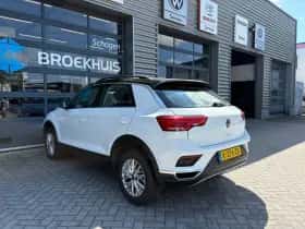 Volkswagen T-Roc (2021) thumbnail 9