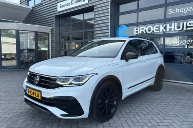 Volkswagen Tiguan (2023) thumbnail 2