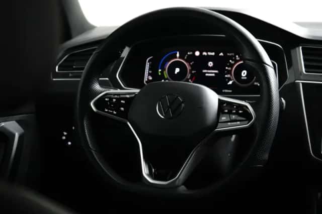Volkswagen Tiguan (2023) thumbnail 14
