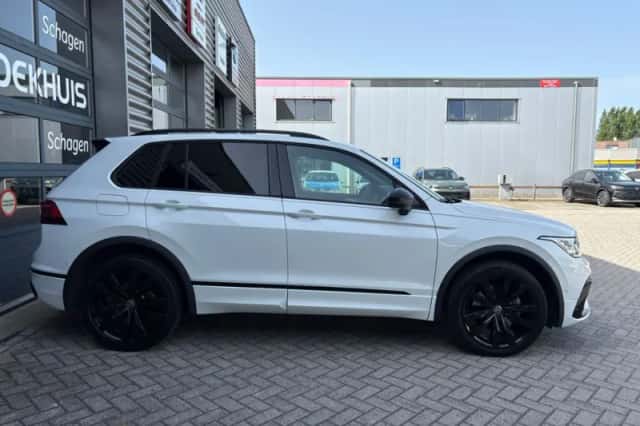 Volkswagen Tiguan (2023) thumbnail 5