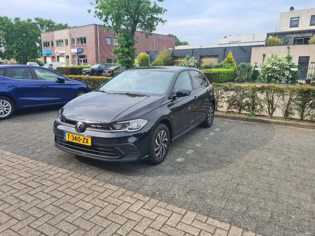 Volkswagen Polo (2023) — foto 1