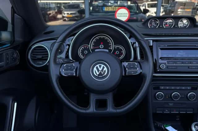 Volkswagen Beetle (2014) thumbnail 14