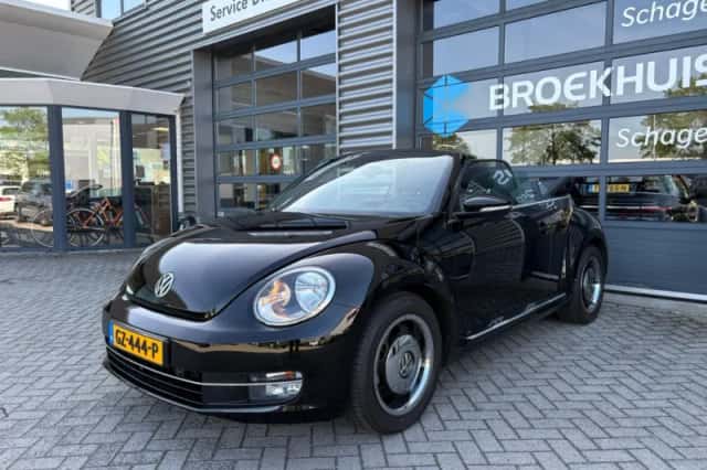 Volkswagen Beetle (2014) thumbnail 3