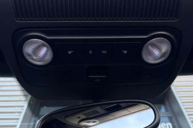 Volkswagen Beetle (2014) thumbnail 21