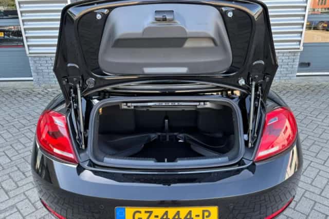 Volkswagen Beetle (2014) thumbnail 28