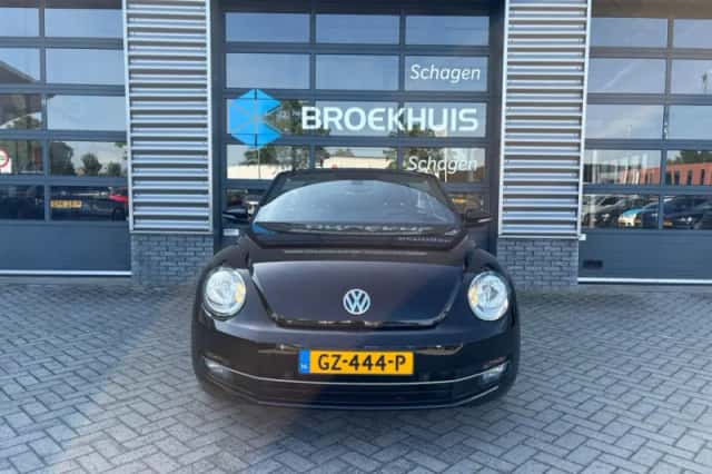 Volkswagen Beetle (2014) thumbnail 4