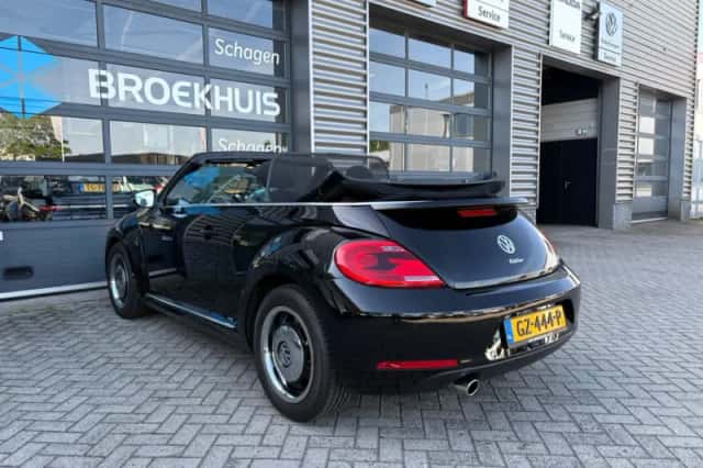 Volkswagen Beetle (2014) thumbnail 10