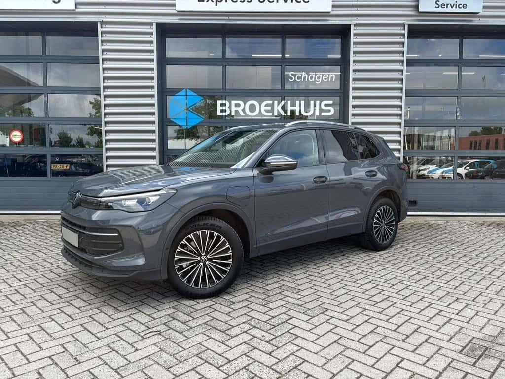 Volkswagen Tiguan (2025) — foto 1