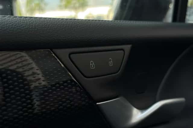Volkswagen Tiguan (2025) thumbnail 18
