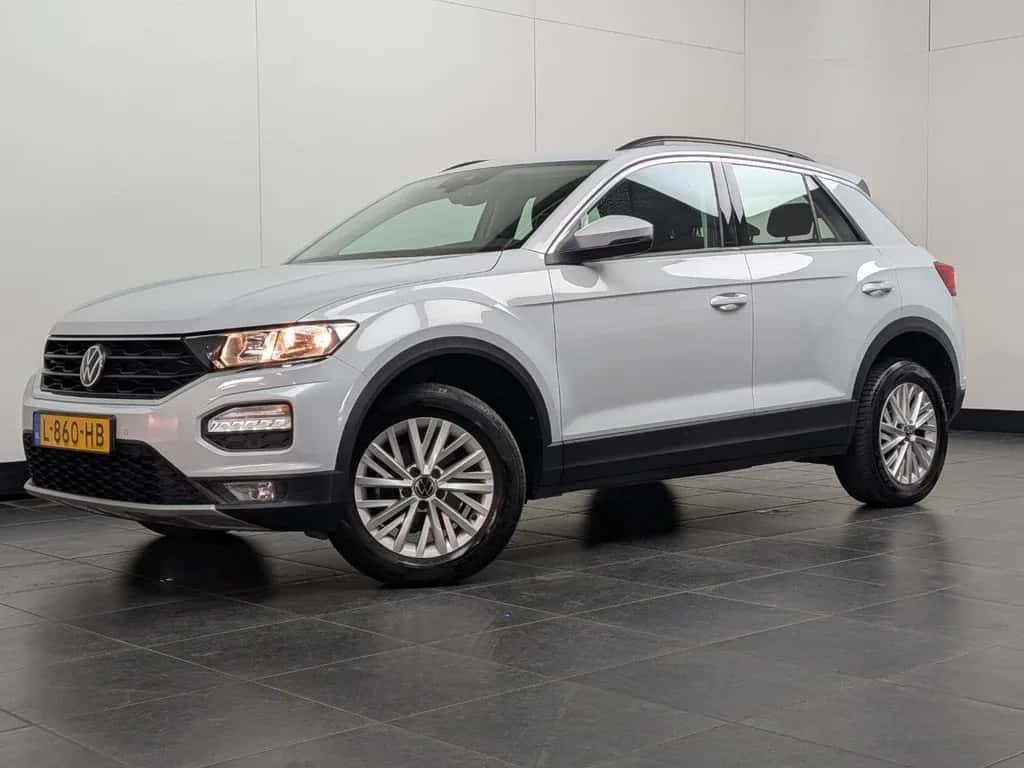 Volkswagen T-Roc (2021) — foto 1