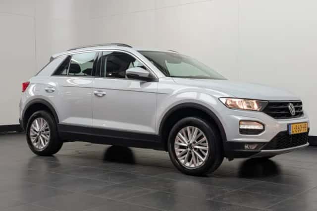 Volkswagen T-Roc (2021) thumbnail 4