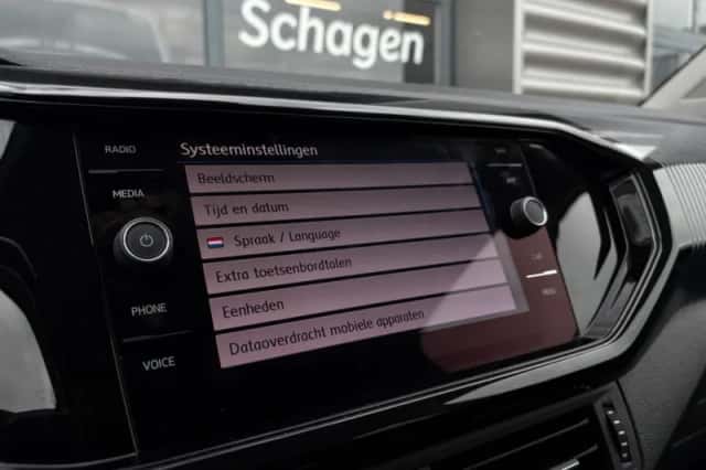 Volkswagen T-Cross (2019) thumbnail 21