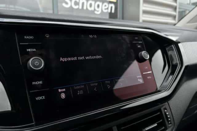 Volkswagen T-Cross (2019) thumbnail 24