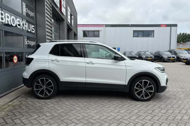 Volkswagen T-Cross (2019) thumbnail 5