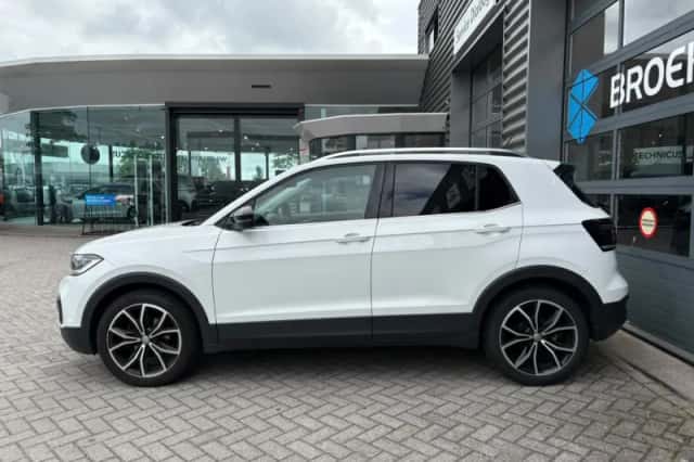 Volkswagen T-Cross (2019) thumbnail 6
