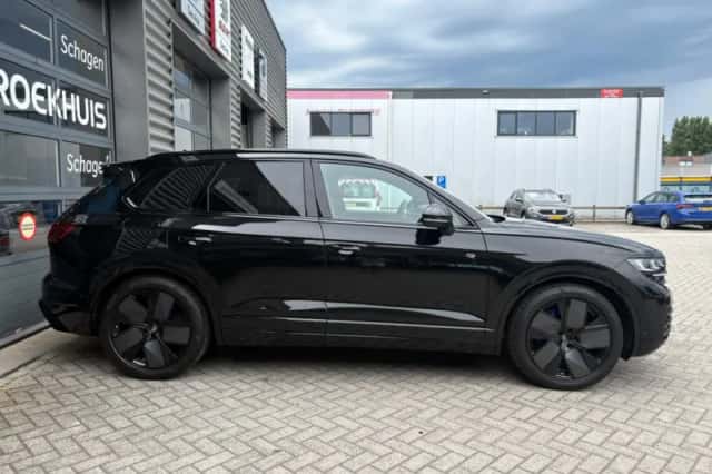 Volkswagen Touareg (2025) thumbnail 5