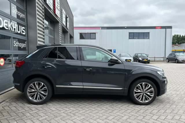 Volkswagen T-Roc (2020) thumbnail 5