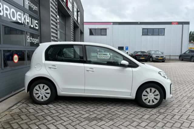 Volkswagen Up! (2019) thumbnail 5