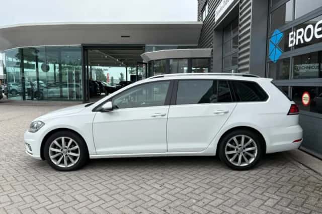 Volkswagen Golf (2019) thumbnail 6