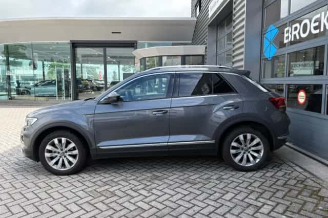 Volkswagen T-Roc (2021) thumbnail 6