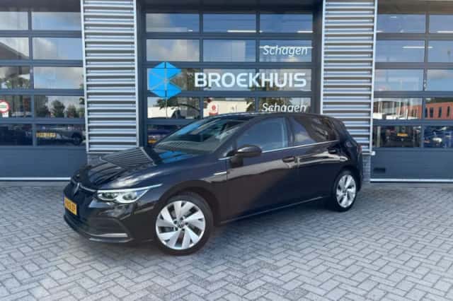 Volkswagen Golf (2023) thumbnail 1