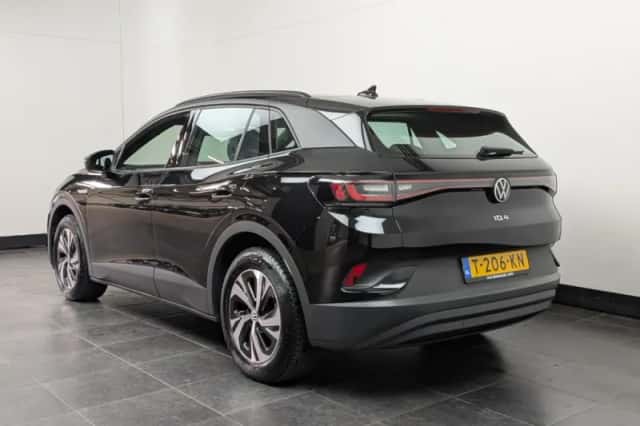 Volkswagen ID.4 (2023) thumbnail 3