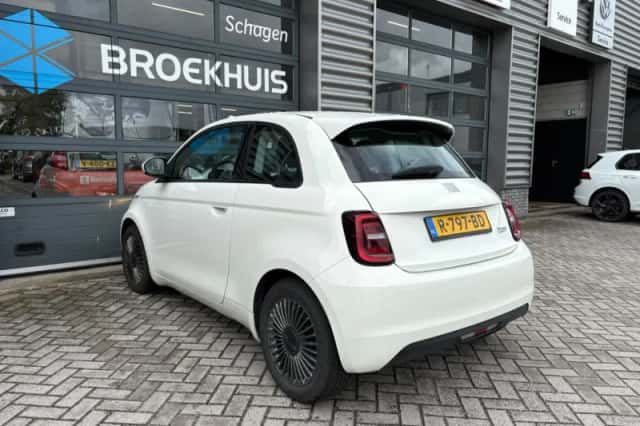 Fiat 500e (2022) thumbnail 5