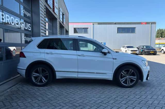 Volkswagen Tiguan (2019) thumbnail 5