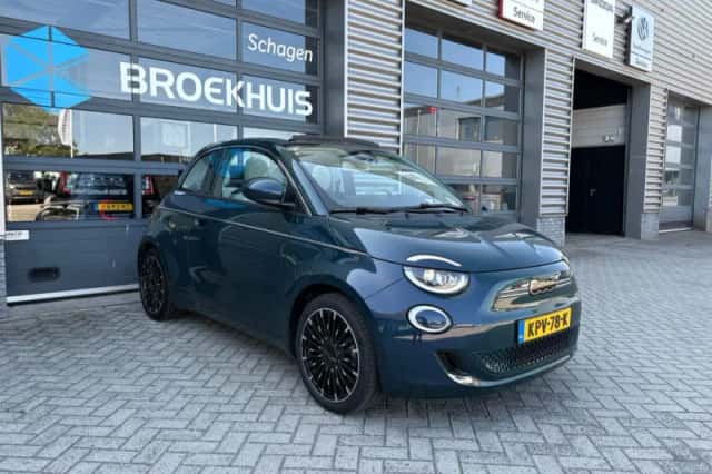 Fiat 500C (2023) thumbnail 4