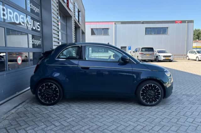Fiat 500C (2023) thumbnail 5
