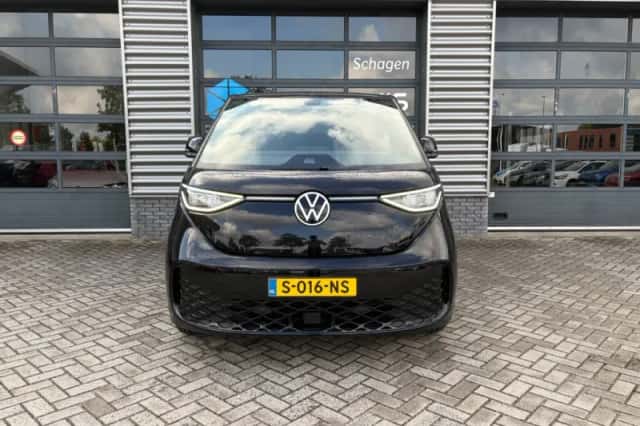Volkswagen ID. Buzz (2023) thumbnail 3