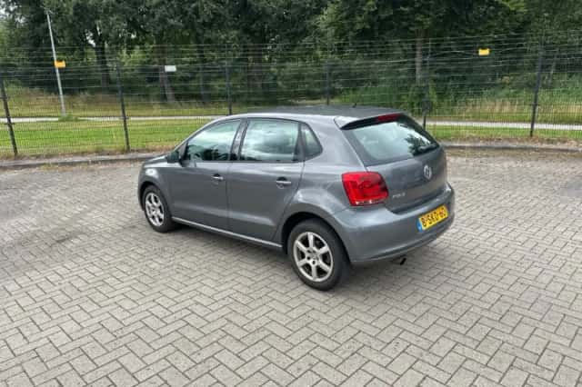 Volkswagen Polo (2013) thumbnail 4