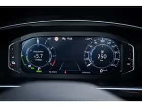 Volkswagen Tiguan (2023) thumbnail 18