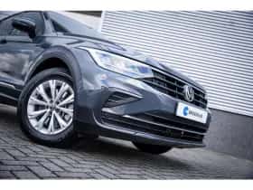 Volkswagen Tiguan (2023) thumbnail 3