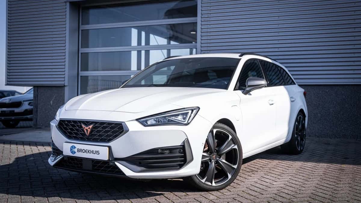 CUPRA Leon Sportstourer (2024) — foto 1
