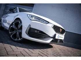 CUPRA Leon Sportstourer (2024) thumbnail 2