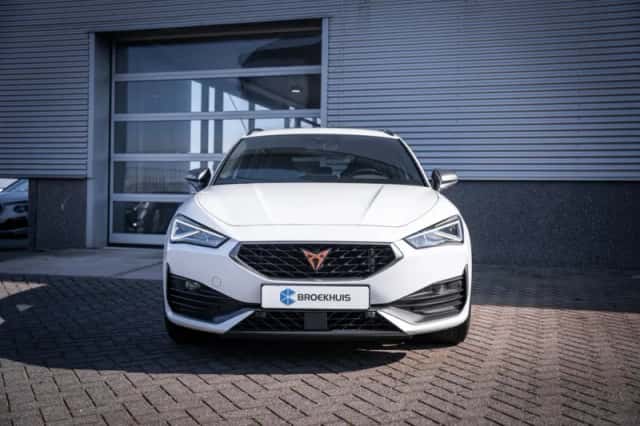 CUPRA Leon Sportstourer (2024) thumbnail 11