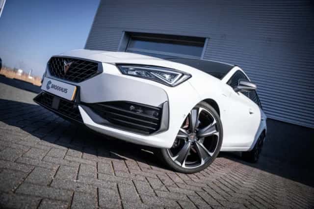 CUPRA Leon Sportstourer (2024) thumbnail 3