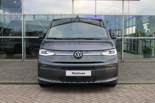 Volkswagen Multivan (2025) thumbnail 2