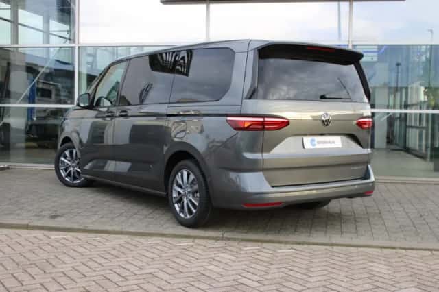 Volkswagen Multivan (2025) thumbnail 11
