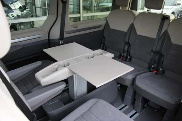Volkswagen Multivan (2025) thumbnail 18