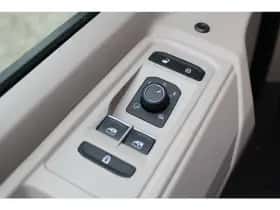 Volkswagen Multivan (2025) thumbnail 23