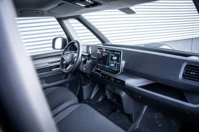 Volkswagen ID. Buzz (2025) thumbnail 33