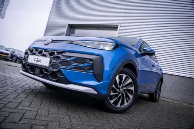 Volkswagen T-Roc (2026) thumbnail 2