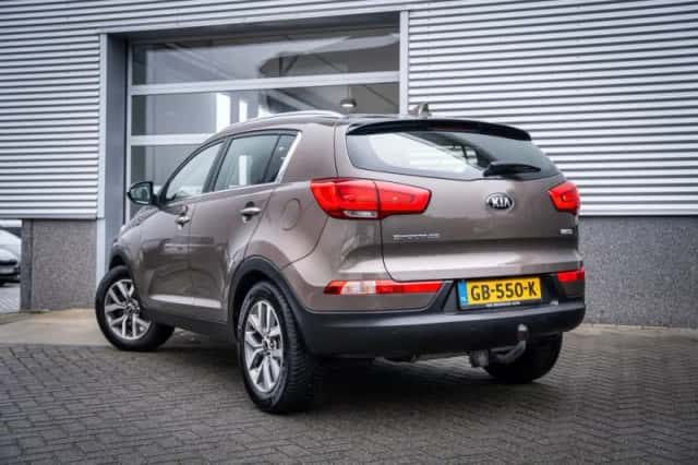 Kia Sportage (2015) thumbnail 11