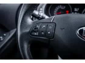 Kia Sportage (2015) thumbnail 20