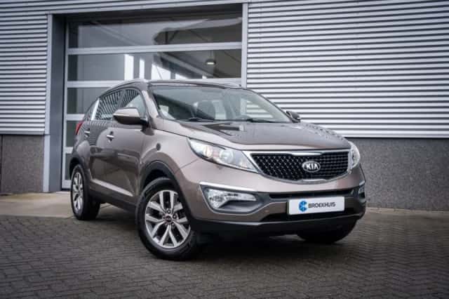 Kia Sportage (2015) thumbnail 3