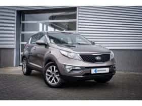 Kia Sportage (2015) thumbnail 3