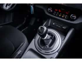 Kia Sportage (2015) thumbnail 32